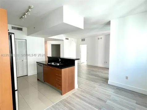 253 NE 2nd Street Miami FL 33132
