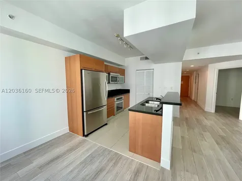 253 NE 2nd Street Miami FL 33132