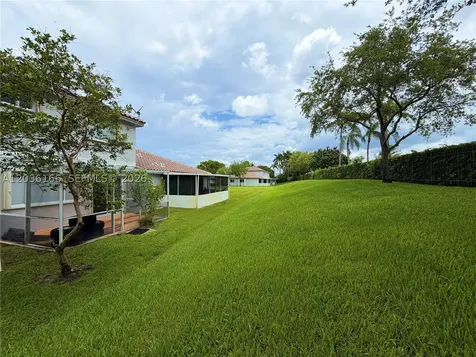 20807 NW 1st Street Pembroke Pines FL 33029