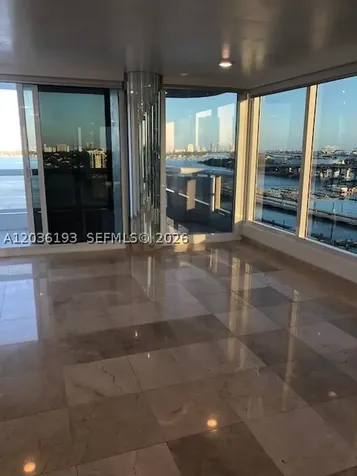 Miami FL 33132