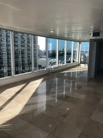 Miami FL 33132