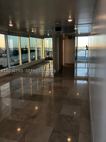 Miami FL 33132