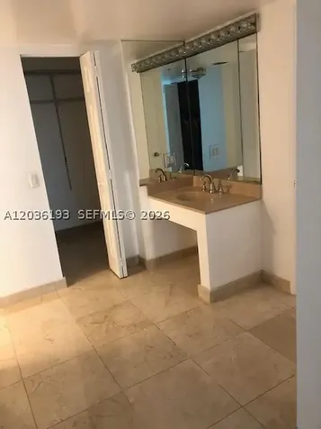 Miami FL 33132