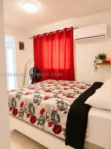 380 W 45th Street Hialeah FL 33012