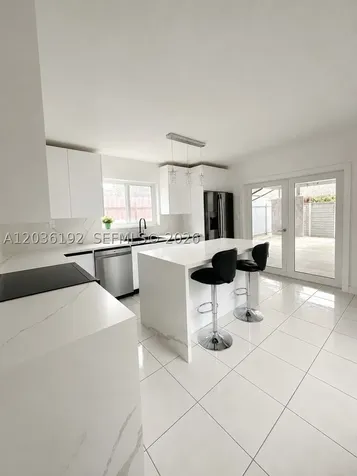 380 W 45th Street Hialeah FL 33012