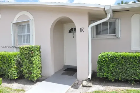 2784 E Dudley Drive E West Palm Beach FL 33415