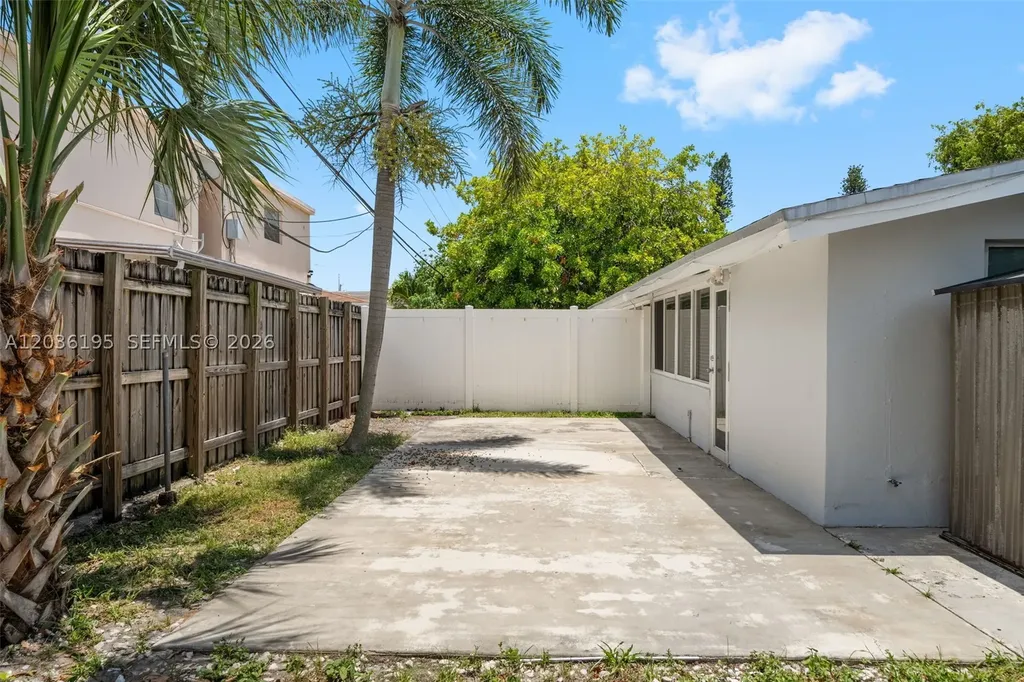 5130 NE 17th Terrace Fort Lauderdale FL 33334