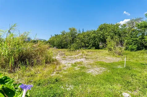 1800 NW 7th Avenue Miami FL 33136