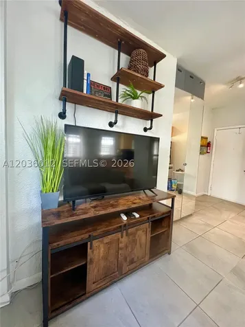 842 Meridian Avenue Miami Beach FL 33139