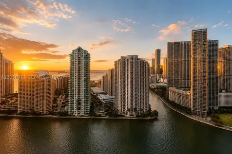 325 S Biscayne Boulevard Miami FL 33131