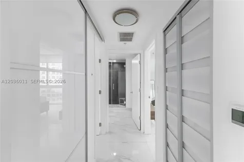 325 S Biscayne Boulevard Miami FL 33131