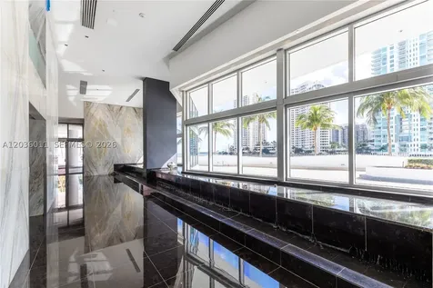325 S Biscayne Boulevard Miami FL 33131