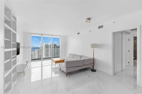 325 S Biscayne Boulevard Miami FL 33131