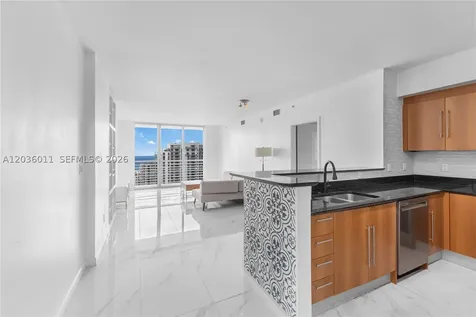 325 S Biscayne Boulevard Miami FL 33131