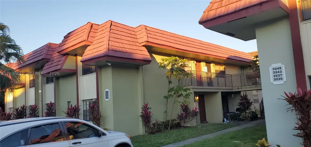 3249 NW 104th Avenue Coral Springs FL 33065