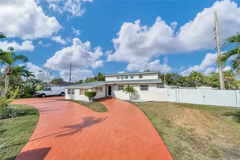 8241 SW 12th Terrace Miami FL 33144