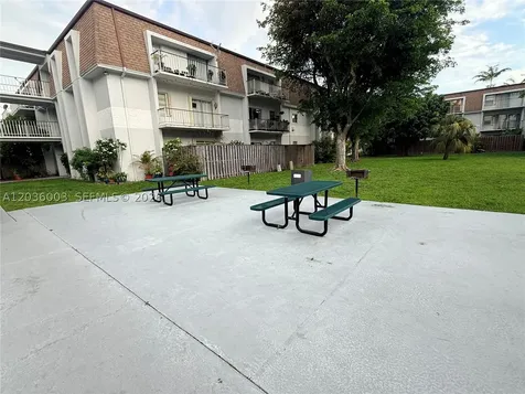 9611 SW 77th Avenue Miami FL 33156