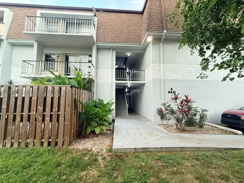 9611 SW 77th Avenue Miami FL 33156
