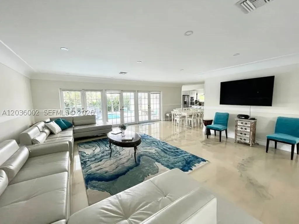 416 N Rainbow Drive Hollywood FL 33021