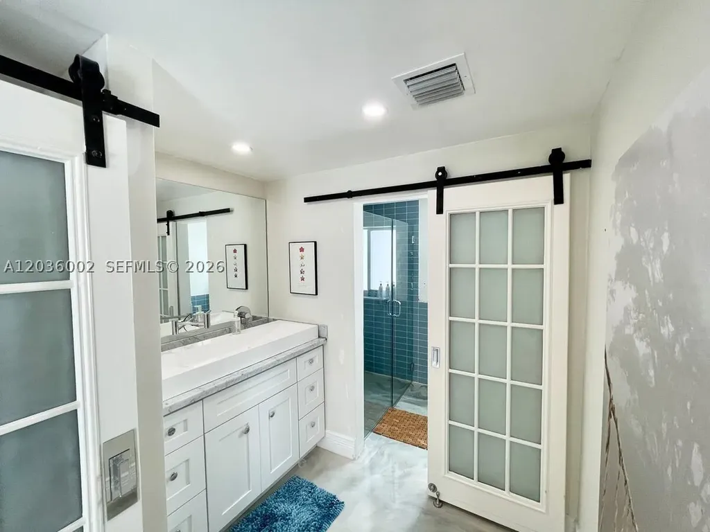 416 N Rainbow Drive Hollywood FL 33021