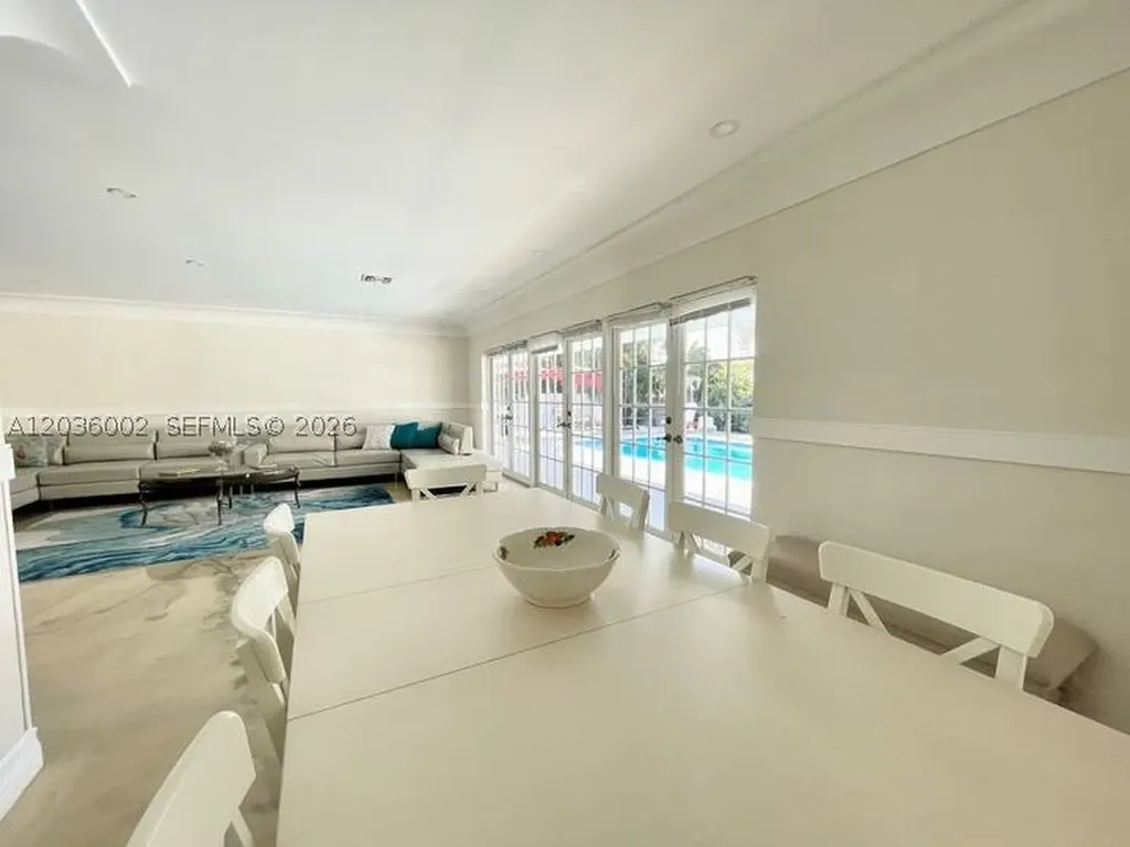 416 N Rainbow Drive Hollywood FL 33021