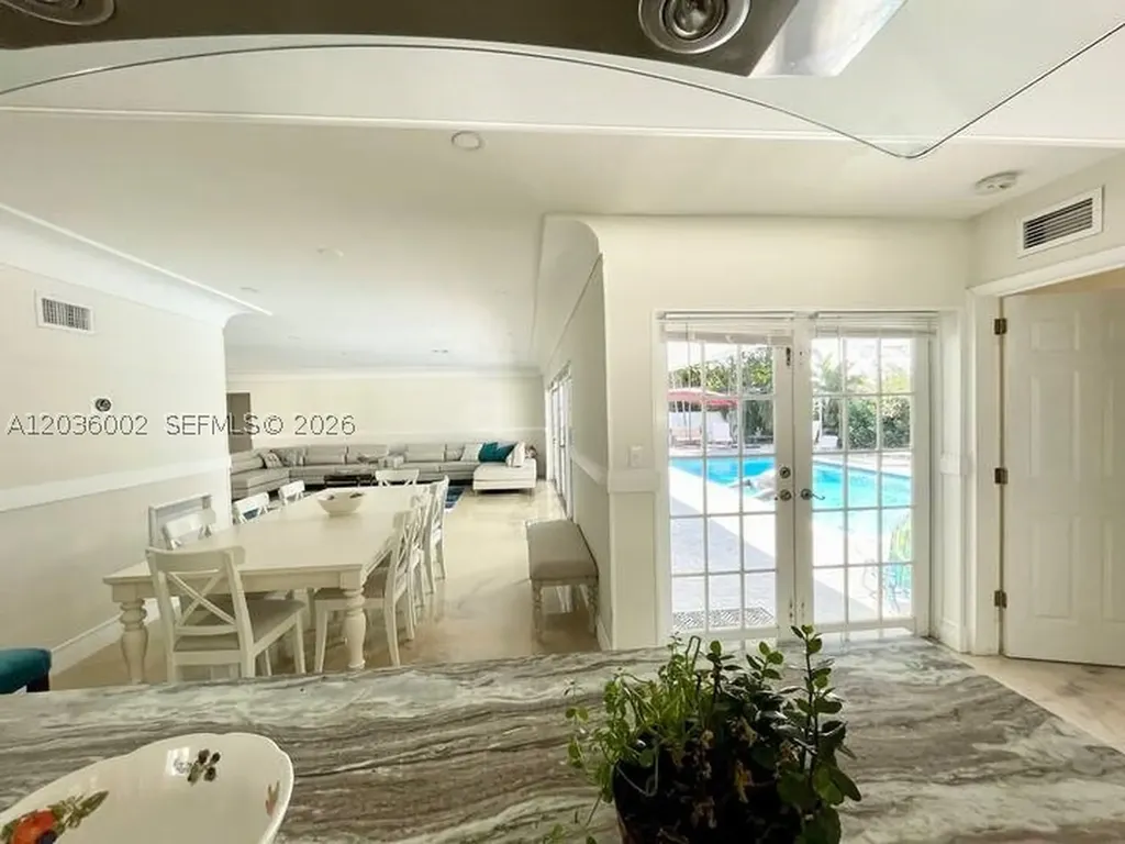 416 N Rainbow Drive Hollywood FL 33021