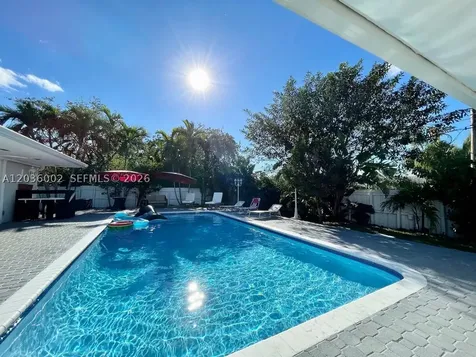 416 N Rainbow Drive Hollywood FL 33021