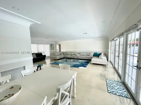 416 N Rainbow Drive Hollywood FL 33021