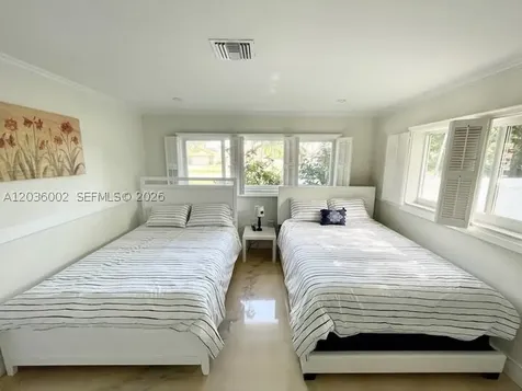 416 N Rainbow Drive Hollywood FL 33021