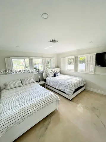 416 N Rainbow Drive Hollywood FL 33021