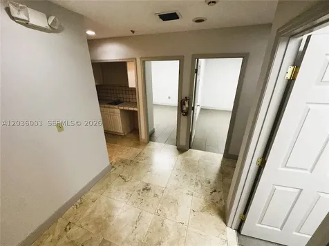 7038 NW 50th Street Miami FL 33166