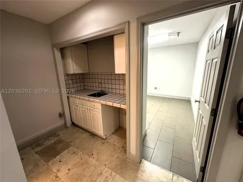 7038 NW 50th Street Miami FL 33166