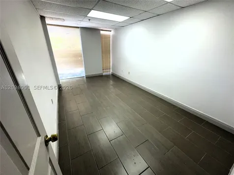 7038 NW 50th Street Miami FL 33166