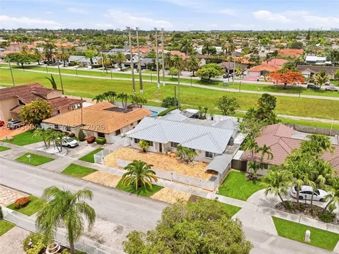 323 NW 136th Place Miami FL 33182