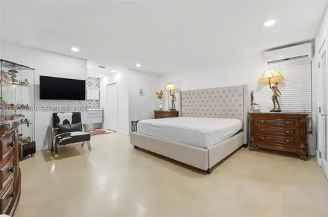 323 NW 136th Place Miami FL 33182