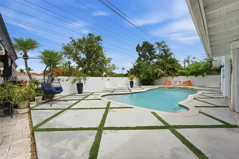 323 NW 136th Place Miami FL 33182