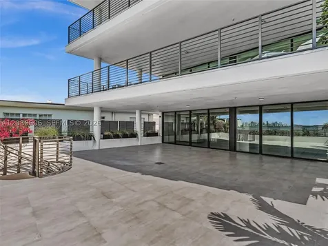 1930 Bay Drive Miami Beach FL 33141
