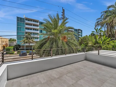 1930 Bay Drive Miami Beach FL 33141