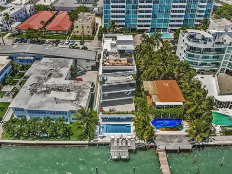 1930 Bay Drive Miami Beach FL 33141