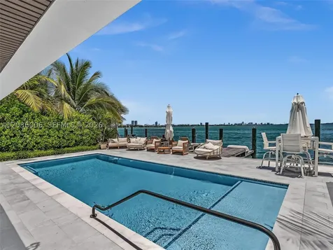 1930 Bay Drive Miami Beach FL 33141