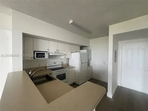 5077 NW 7th Street Miami FL 33126