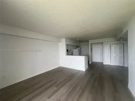 5077 NW 7th Street Miami FL 33126