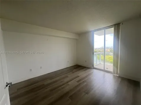 5077 NW 7th Street Miami FL 33126
