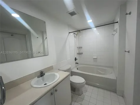 5077 NW 7th Street Miami FL 33126