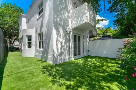 3125 Paola Drive Miami FL 33133