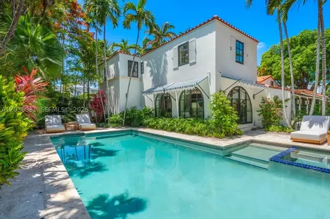 4727 N Bay Road Miami Beach FL 33140
