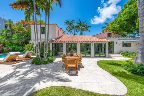4727 N Bay Road Miami Beach FL 33140