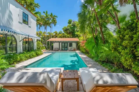 4727 N Bay Road Miami Beach FL 33140