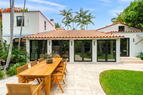 4727 N Bay Road Miami Beach FL 33140