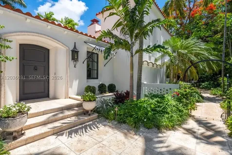 4727 N Bay Road Miami Beach FL 33140